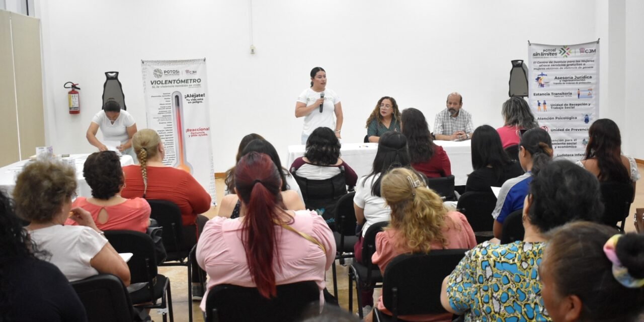 GOBIERNO DEL ESTADO ENTREGA 75 TARJETAS ROSA A MUJERES POTOSINAS