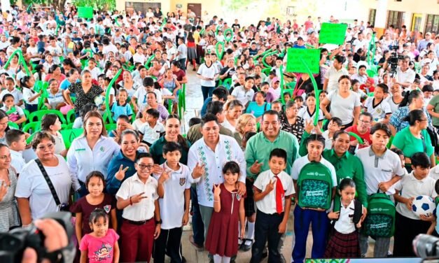 RICARDO GALLARDO LLEVA APOYOS ESCOLARES A MÁS DE 12 MIL ESTUDIANTES DE TAMAZUNCHALE
