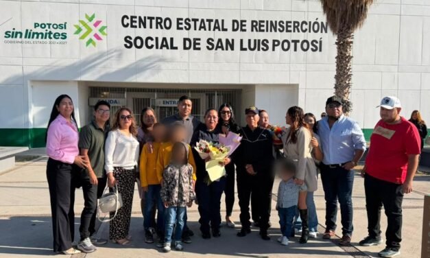 SSPC RECONOCE 28 AÑOS DE SERVICIO DE OFICIAL PENITENCIARIA