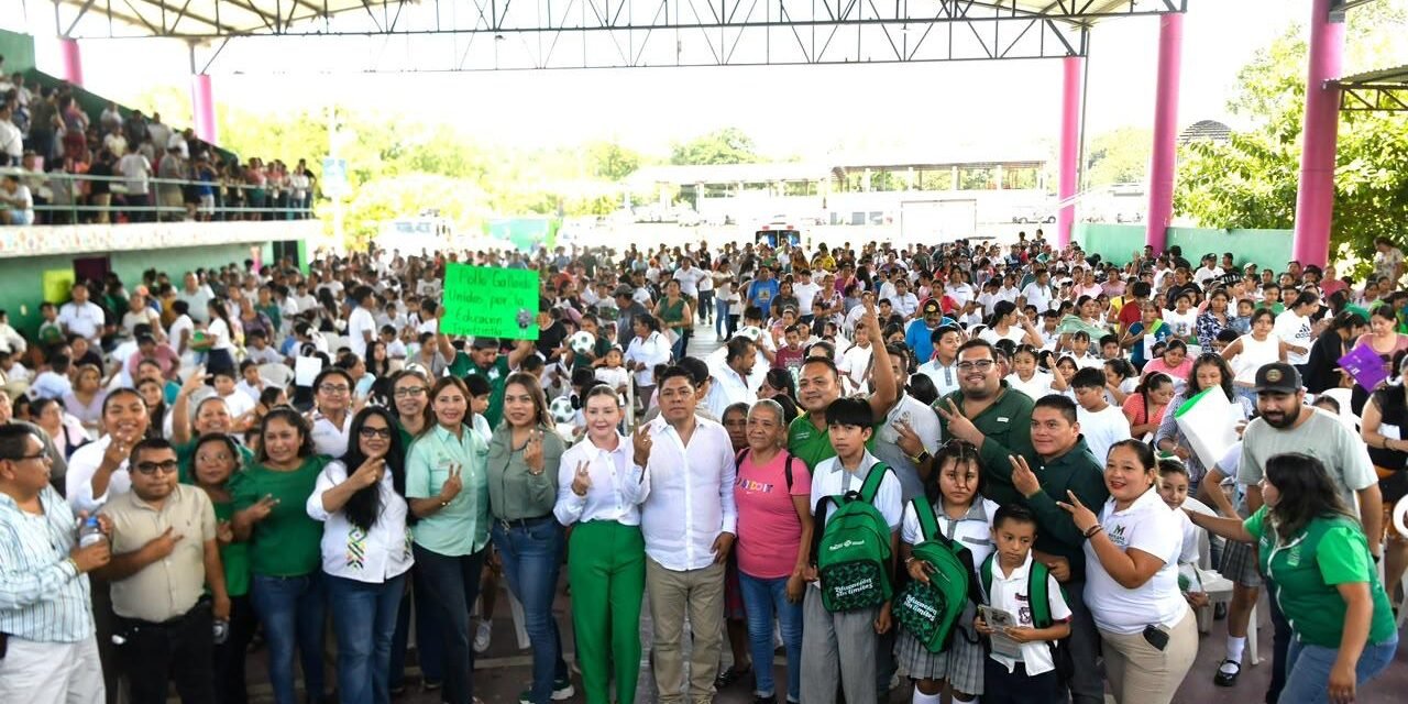 EL GOBERNADOR RICARDO GALLARDO LLEVA APOYOS EDUCATIVOS, ALIMENTARIOS E INFRAESTRUCTURA A MATLAPA