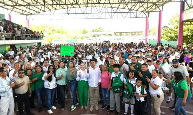 EL GOBERNADOR RICARDO GALLARDO LLEVA APOYOS EDUCATIVOS, ALIMENTARIOS E INFRAESTRUCTURA A MATLAPA