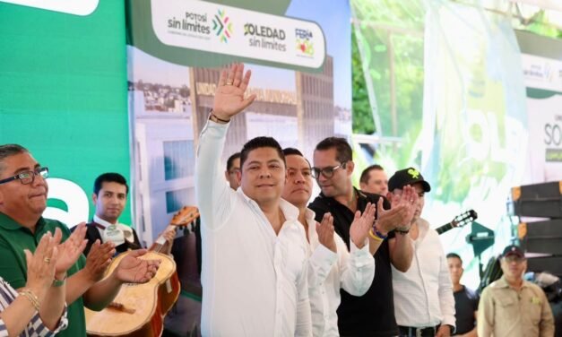 EL GOBERNADOR RICARDO GALLARDO CELEBRA EL DÍA DE LA GARNACHA CON FAMILIAS DE SOLEDAD