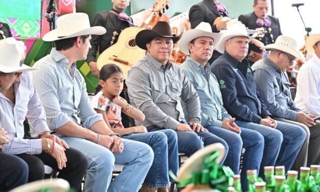 RICARDO GALLARDO CELEBRA EL DÍA DEL GANADERO POTOSINO Y REFRENDA SU RESPALDO AL SECTOR