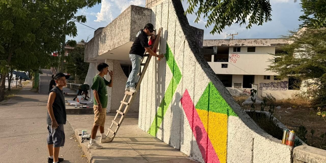 JÓVENES RECUPERAN ESPACIOS PÚBLICOS EN CIUDAD VALLES