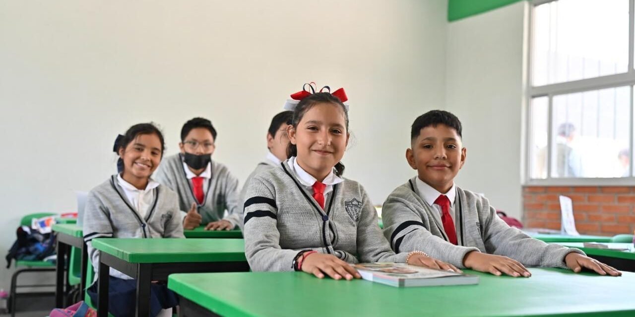 EL GOBERNADOR RICARDO GALLARDO PRESENTARÁ UNA INICIATIVA PARA REGULAR USO DE CELULARES Y PANTALLAS EN ESCUELAS
