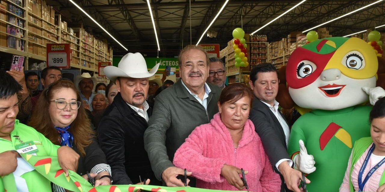 GOBIERNO CUMPLE EN INVERSIÓN Y EMPLEO CON NUEVA BODEGA AURRERA EN AHUALULCO