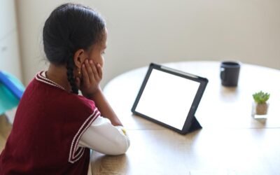FAMILIAS POTOSINAS AVALAN RESTRICCIÓN DE CELULARES EN EDUCACIÓN BÁSICA