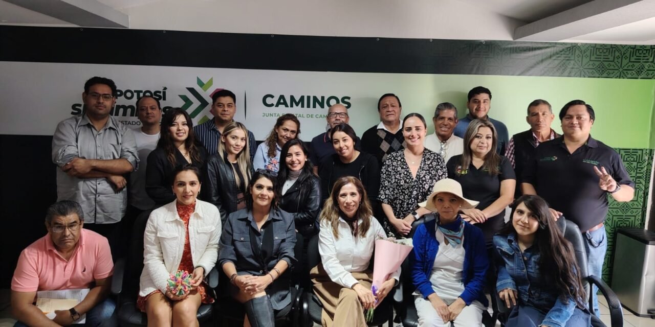 GOBIERNO DEL CAMBIO CAPACITA A PERSONAL PARA BRINDAR UN SERVICIO DE CALIDAD