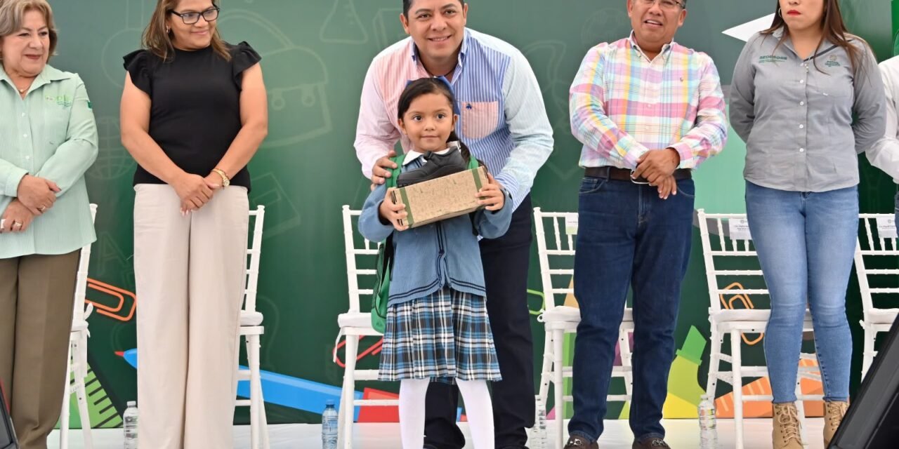 DESARROLLO Y JUSTICIA SOCIAL LLEGAN A LAS CUATRO REGIONES: RICARDO GALLARDO