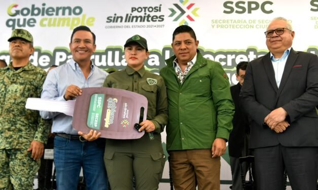 EL GOBERNADOR RICARDO GALLARDO ENTREGA NUEVAS PATRULLAS PARA MAYOR SEGURIDAD DE LAS FAMILIAS POTOSINAS