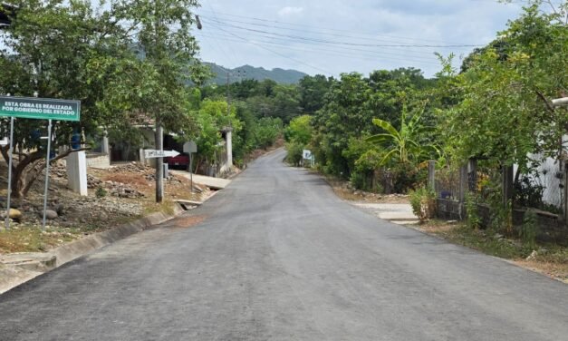 EL GOBIERNO ESTATAL FINALIZA CAMINO QUE UNE 25 COMUNIDADES EN LA HUASTECA