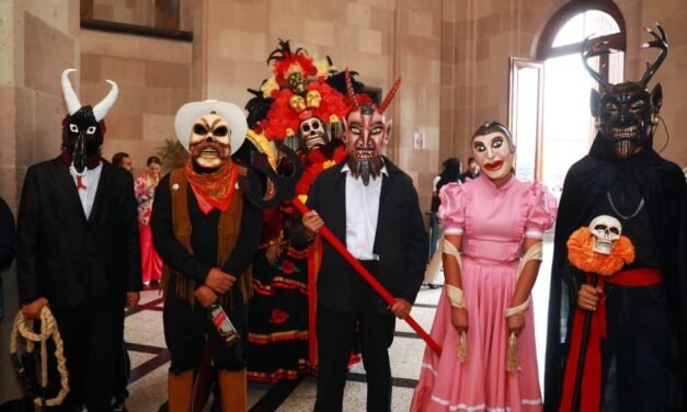 EL GOBERNADOR DEL ESTADO RICARDO GALLARDO LLEVA LA IDENTIDAD Y GRANDEZA DEL XANTOLO A TODO SAN LUIS POTOSÍ