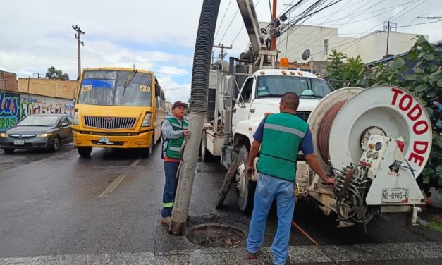 GOBIERNO ESTATAL MANTIENE LIMPIEZA DE DRENAJES PARA PREVENIR INUNDACIONES