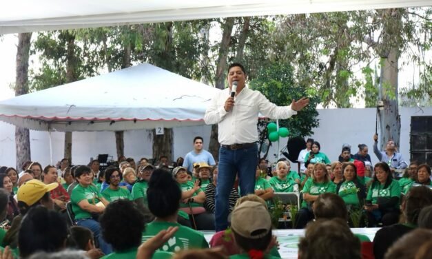 CON EL PROGRAMA “EL GOBER EN TU CASA” LLEGAN LAS LICENCIAS GRATUITAS DIRECTO A LAS COLONIAS