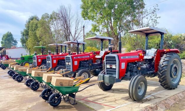 GOBIERNO DEL ESTADO APOYARÁ AL CAMPO POTOSINO CON 90 TRACTORES AGRÍCOLAS