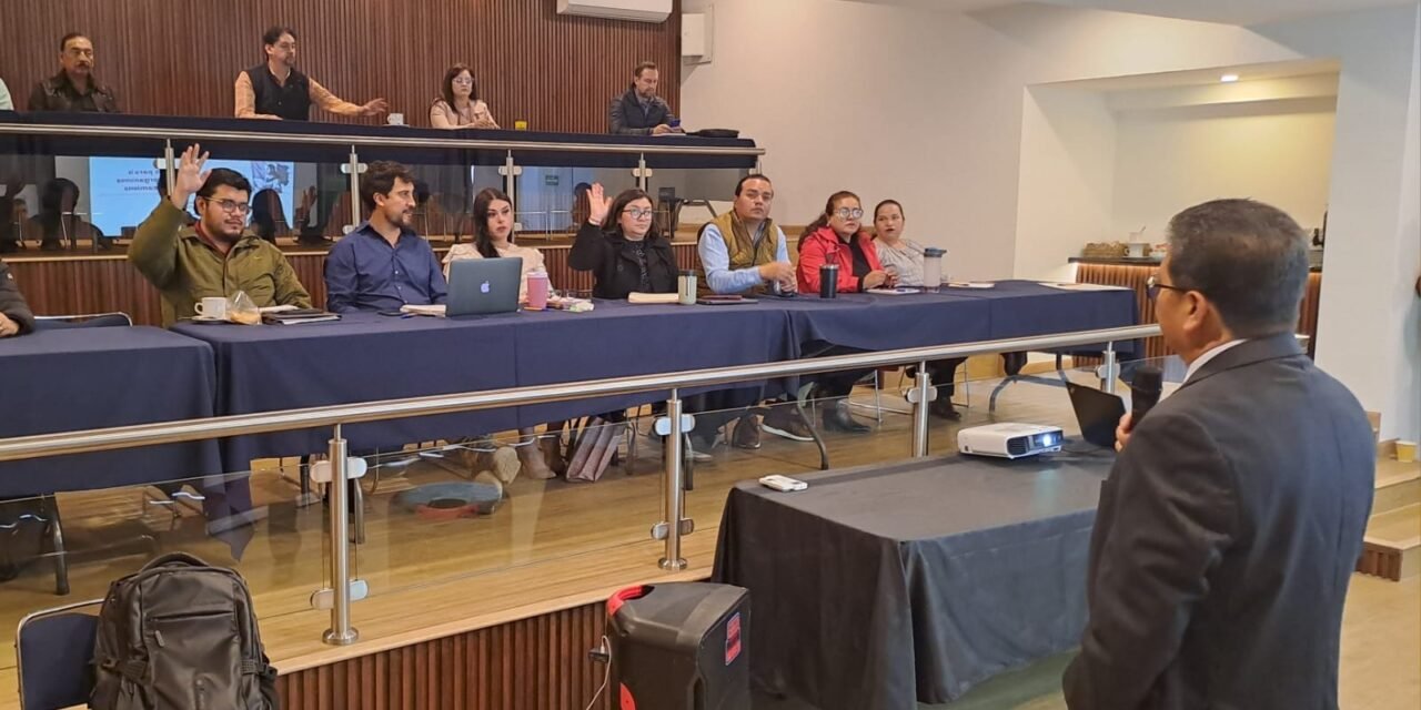 CEA CAPACITA A ORGANISMOS DE AGUA PARA RECUPERAR CARTERA VENCIDA