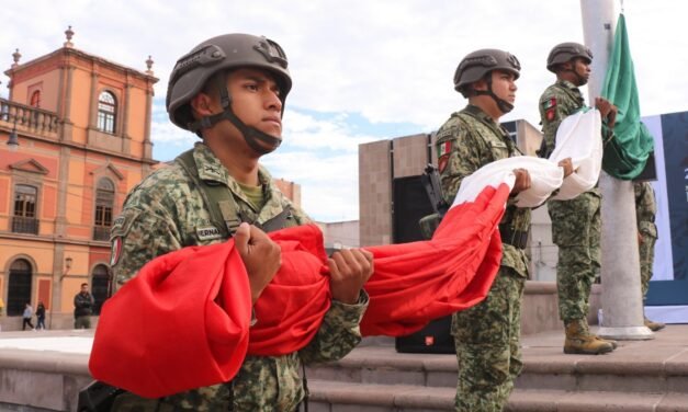 RECONOCE EL GOBIERNO DEL ESTADO AL EJÉRCITO MEXICANO POR 60 AÑOS DE PROTEGER A LAS FAMILIAS POTOSINAS